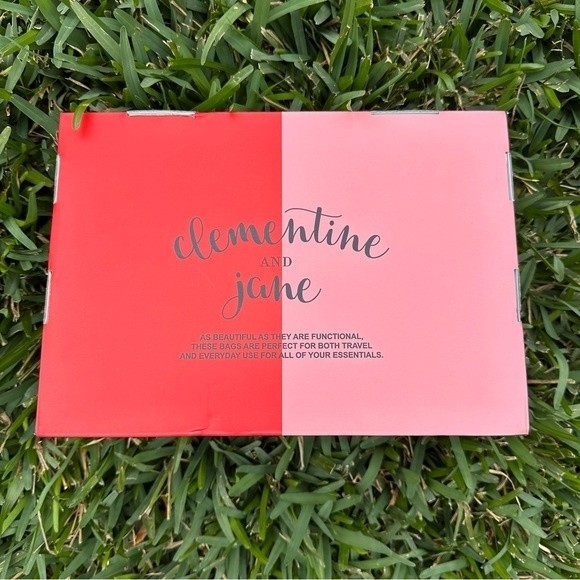 NIB- Clementine & Jane Blue & Yellow 2 Piece Dome Cosmetic Bag Set - Picture 2 of 3